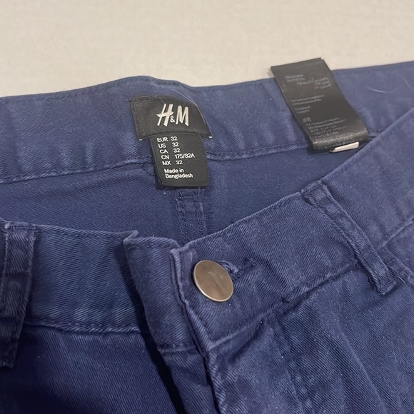 H&M Dark Blue Jean Shorts - Picture 2 of 3